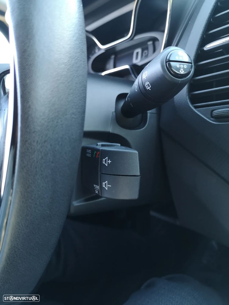 Renault Captur 1.5 dCi EDC - 5