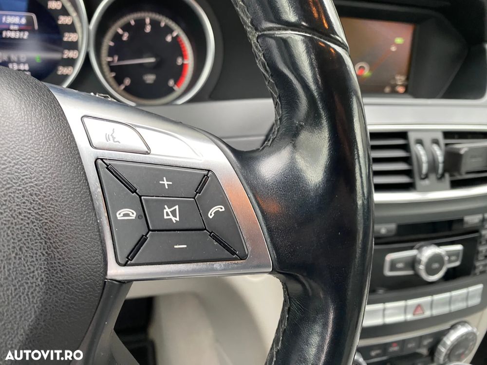 Mercedes-Benz C - 19