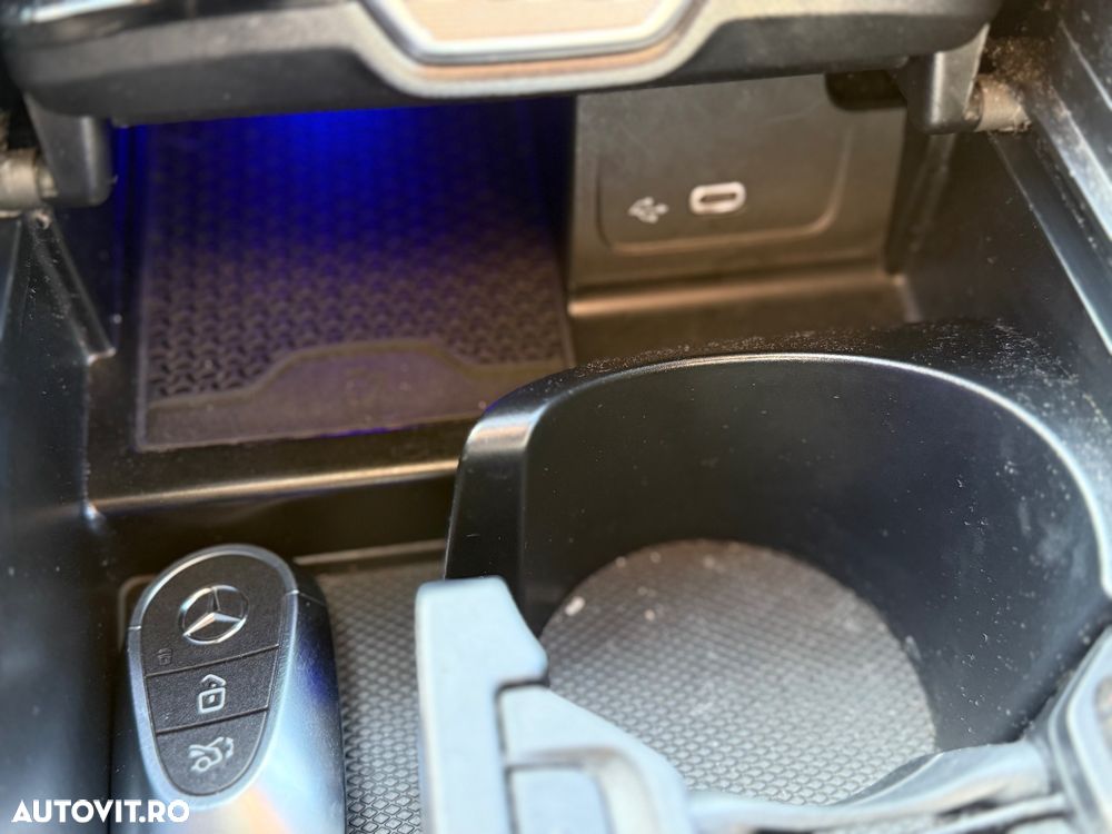 Mercedes-Benz C 300 4Matic 9G-TRONIC AMG Line - 26