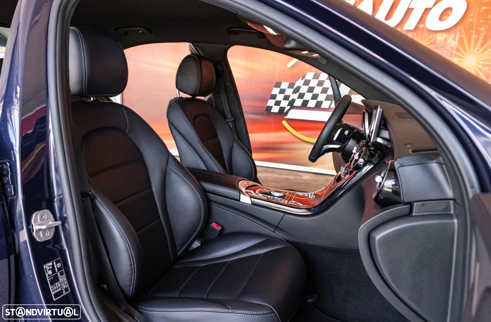 Mercedes-Benz C 300 h AMG Line - 22