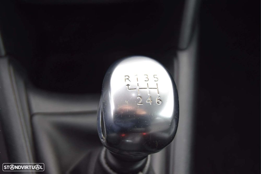 Peugeot 208 155 THP Allure - 14