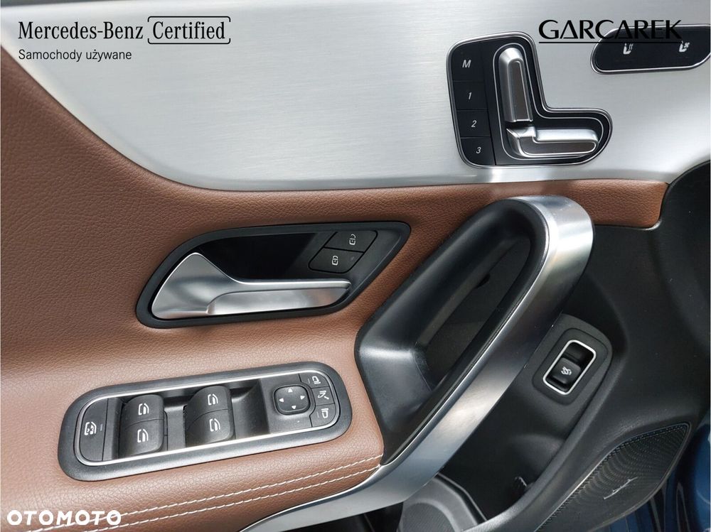 Mercedes-Benz CLA - 12