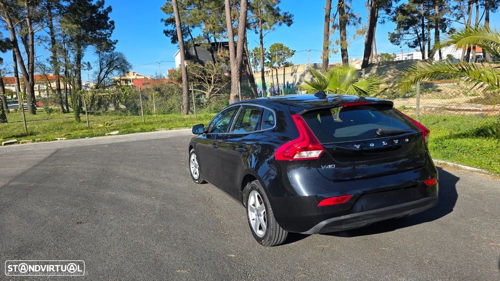 Volvo V40 D2 Momentum - 5
