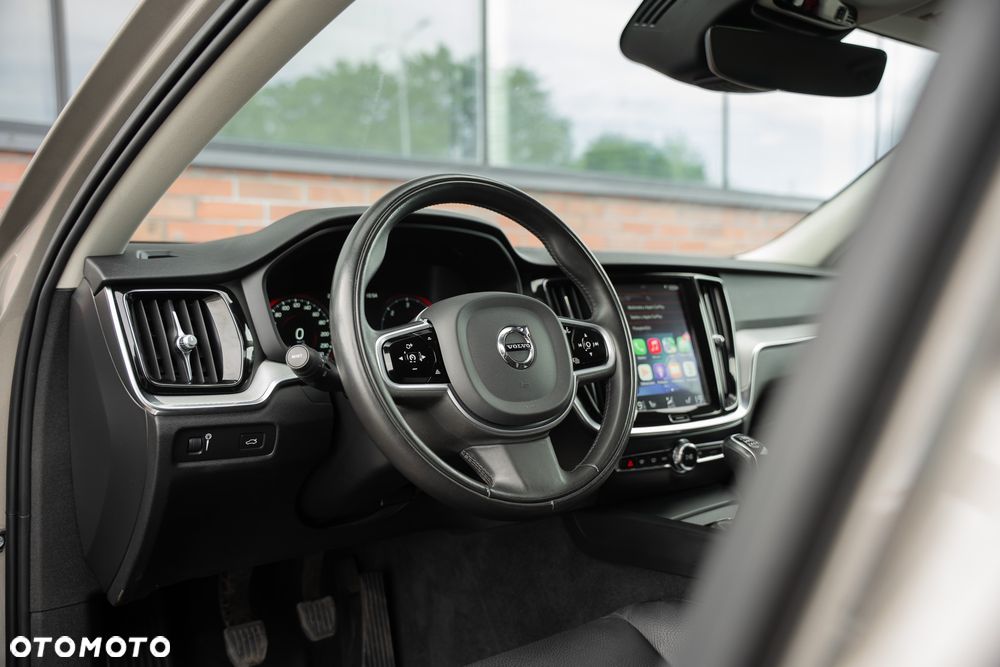 Volvo V60 D4 Drive-E R-Design Momentum - 24