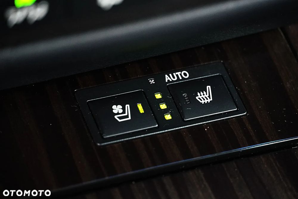 Lexus GS 200t / 300 Prestige - 22