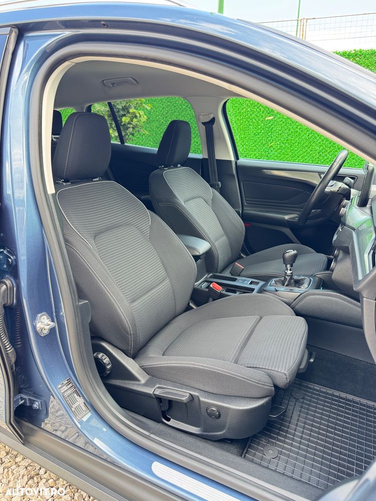 Ford Focus - 11