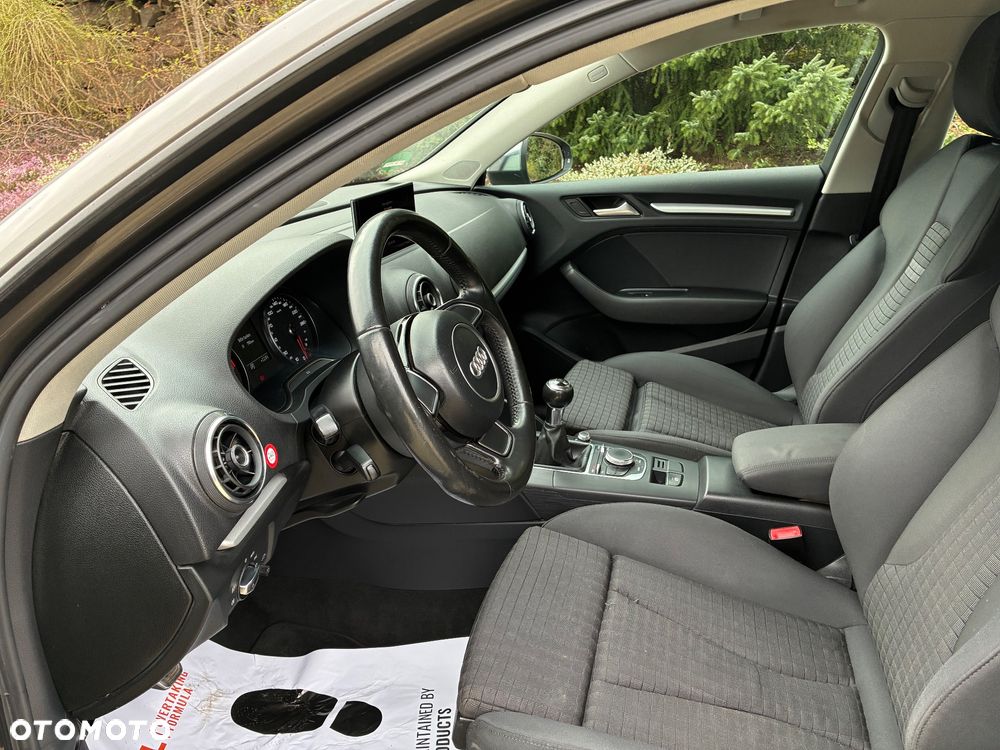 Audi A3 Sportback - 16