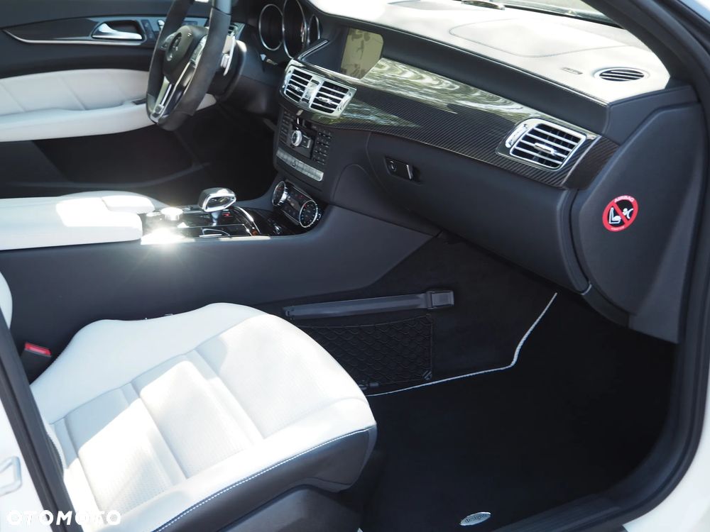 Mercedes-Benz CLS 63 AMG - 14