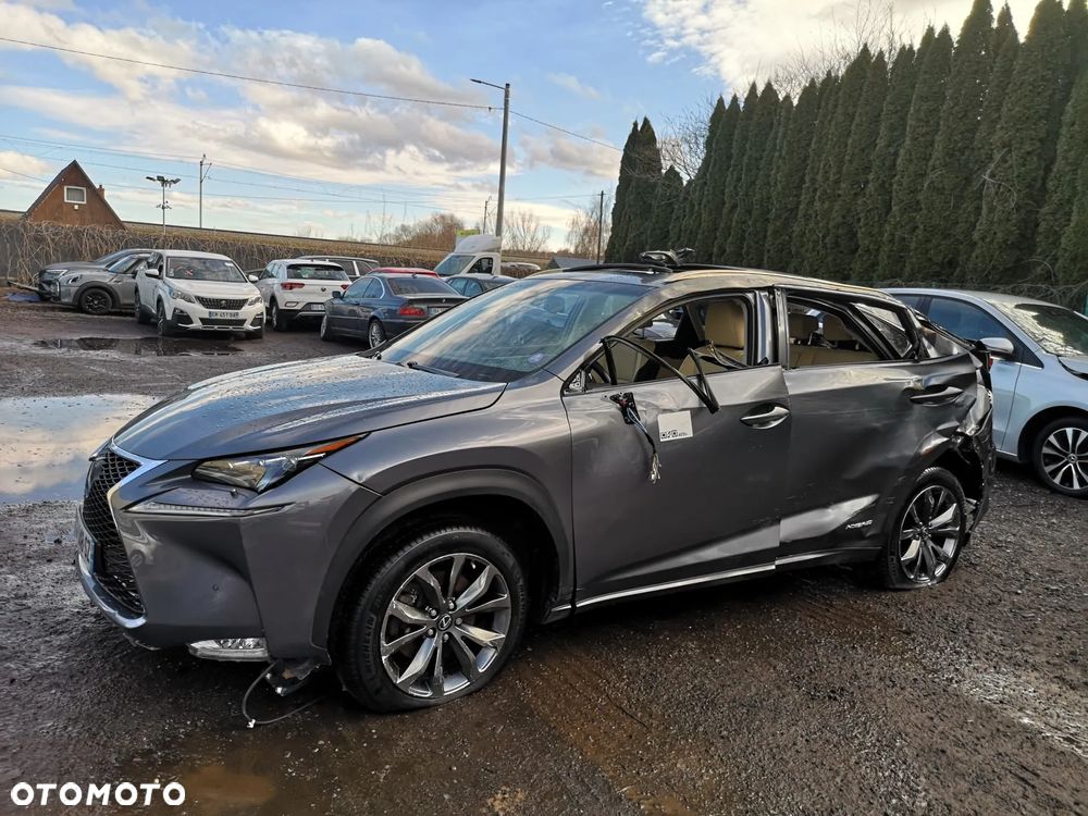 Lexus NX 300h E-FOUR Executive Line - 33