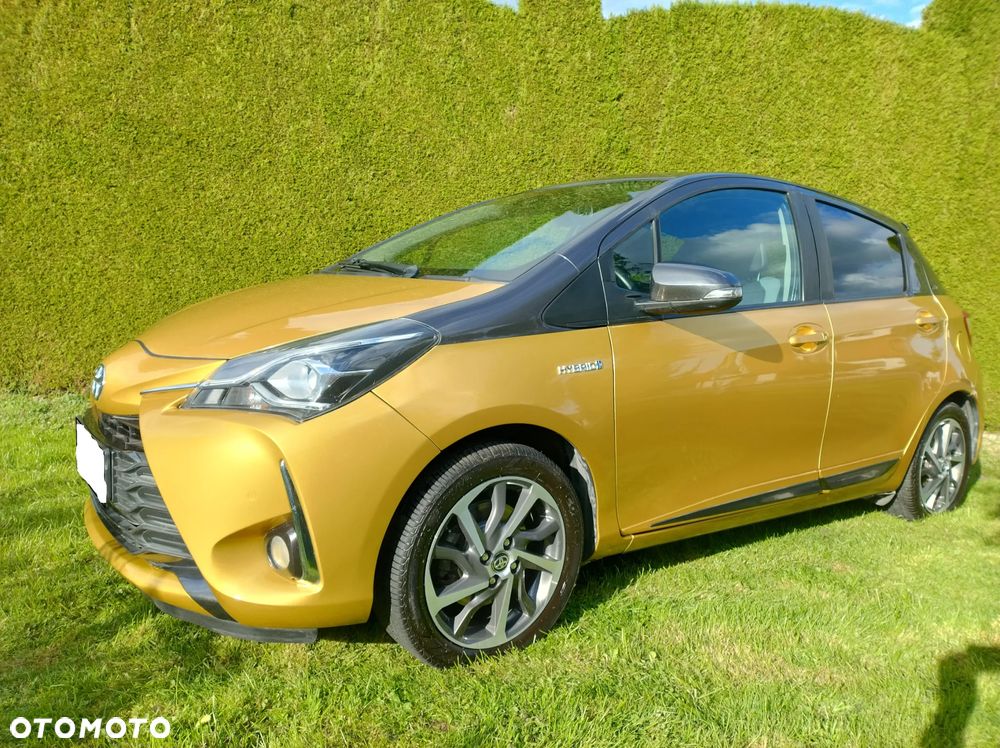 Toyota Yaris Hybrid 100 20th Anniversary - 1