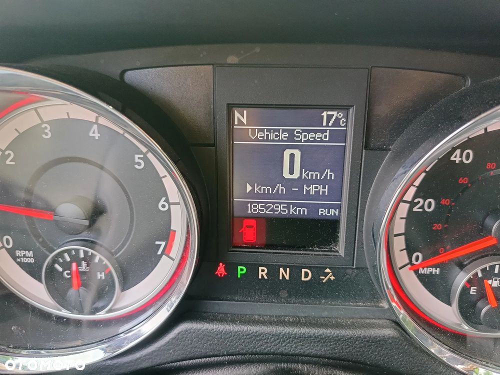 Dodge Grand Caravan 3.6 R/T - 9