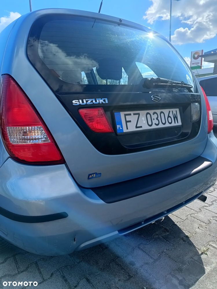 Suzuki Liana 1.6 - 5