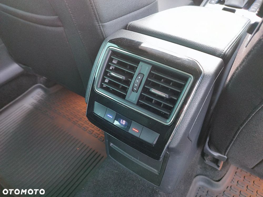 Skoda Superb 2.0 TDI DSG Ambition - 18