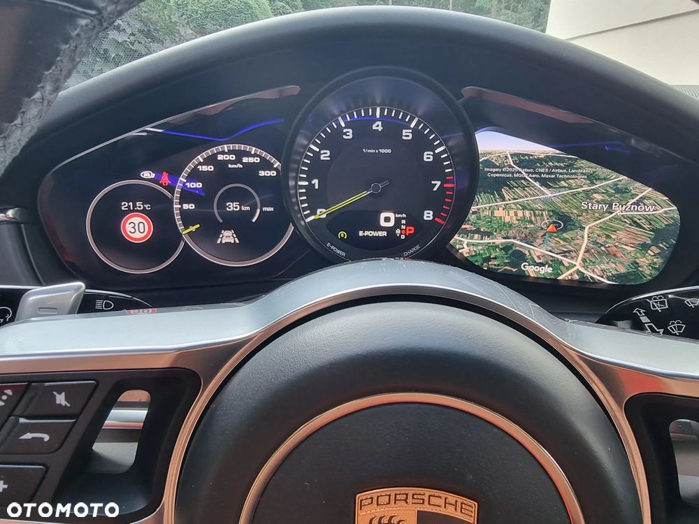 Porsche Panamera 4 e-Hybrid Sport Turismo - 33