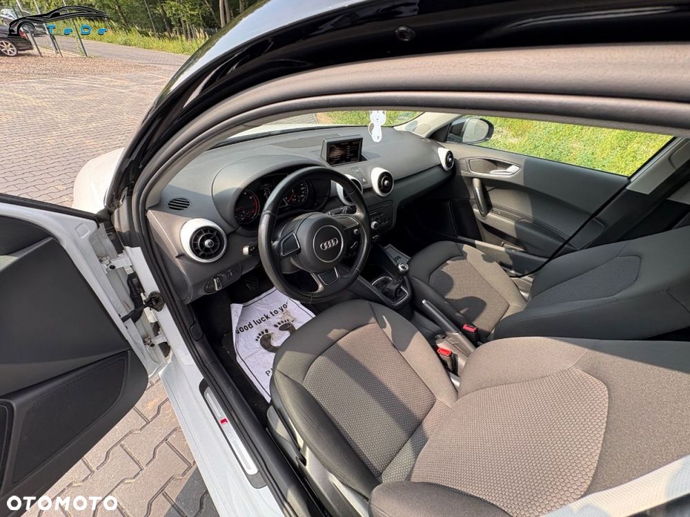 Audi A1 Sportback 1.2 TFSI S line edition m S line Sportpaket - 29