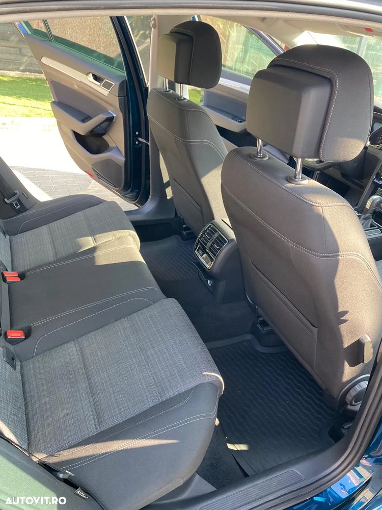 Volkswagen Passat Variant 2.0 TDI DSG Comfortline - 27
