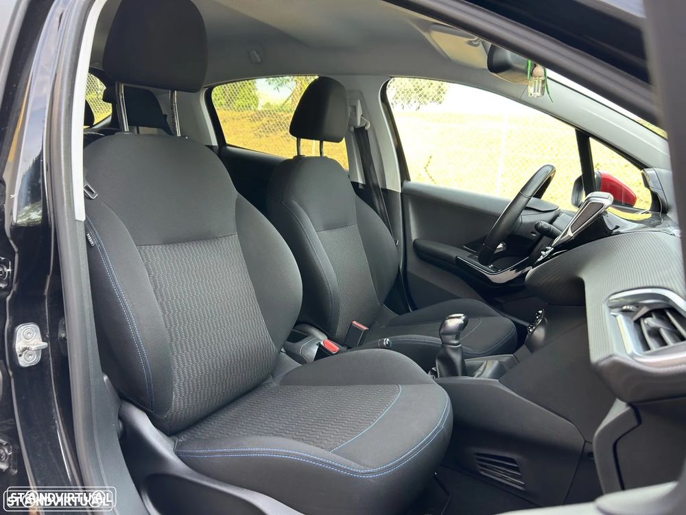 Peugeot 208 1.2 PureTech Style - 10