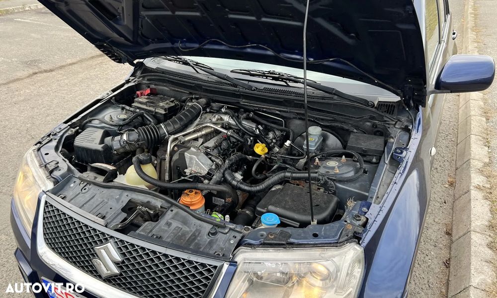 Suzuki Grand Vitara 1.9 DDiS Comfort - 13