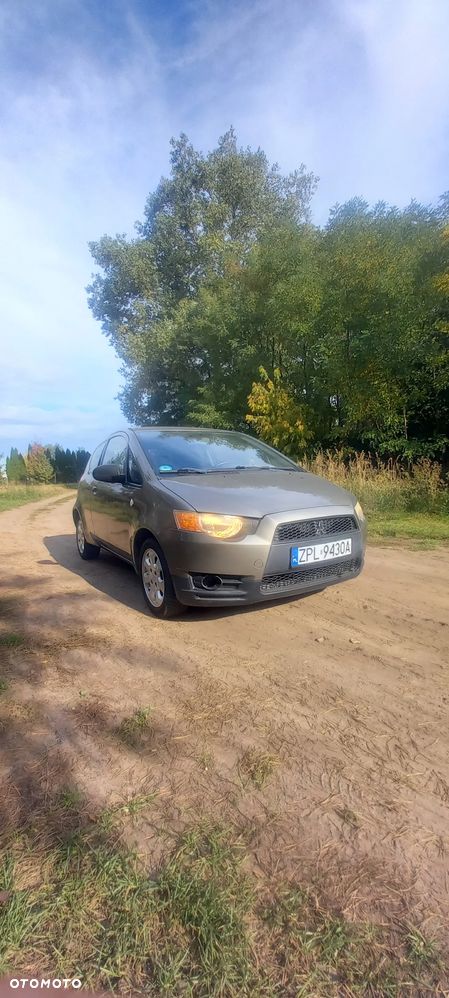 Mitsubishi Colt - 3