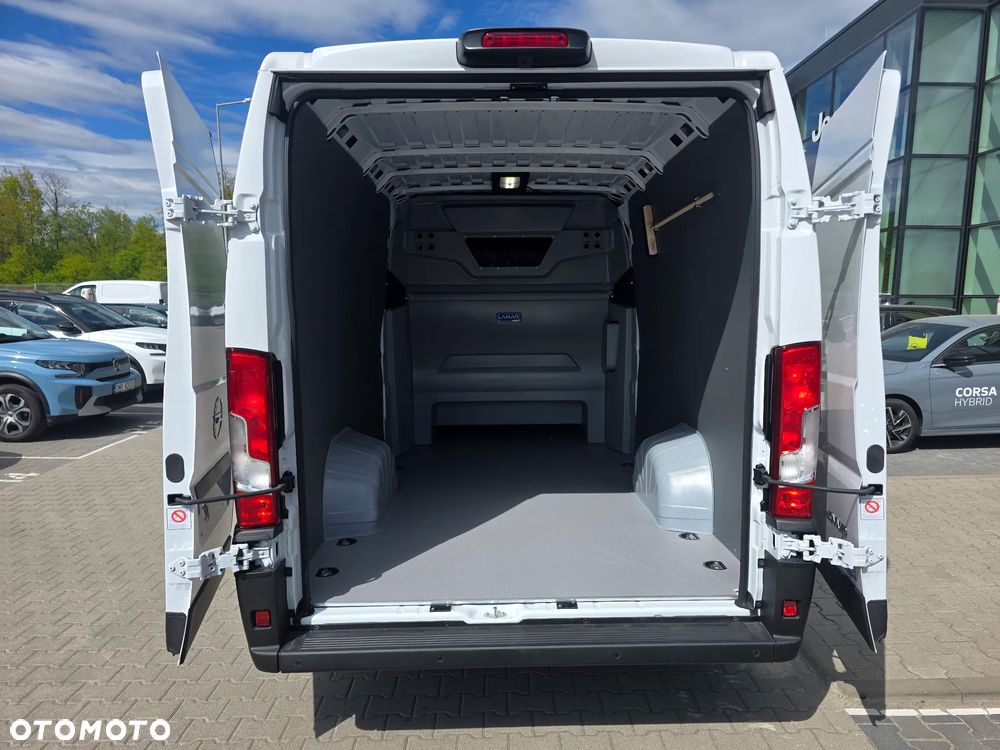 Opel Movano - 11