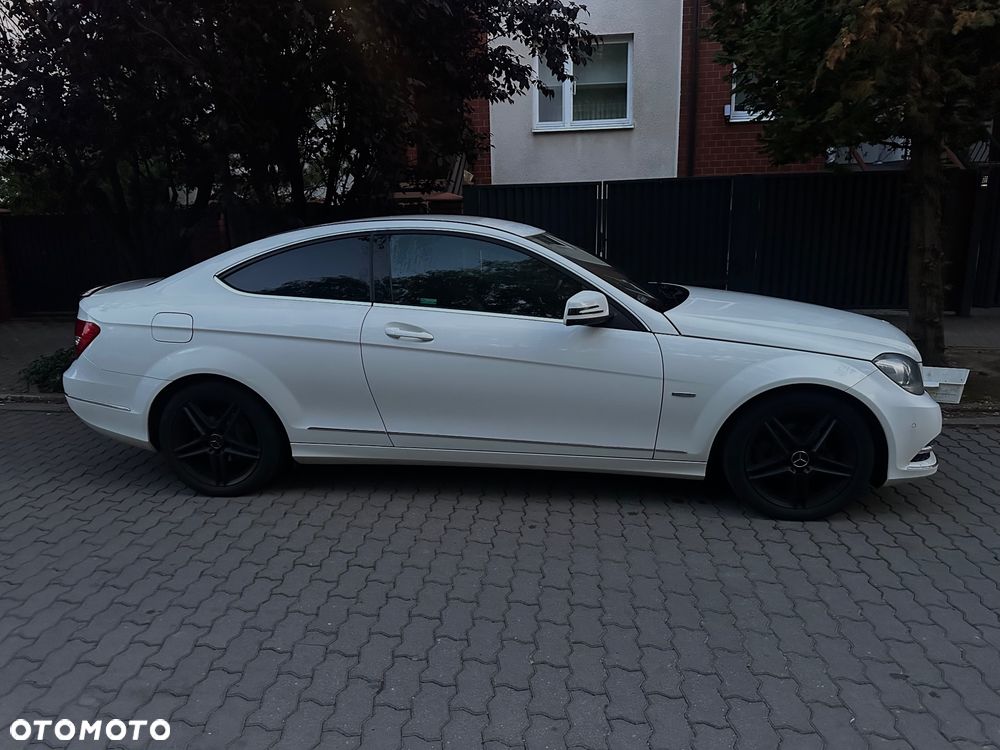 Mercedes-Benz Klasa C 180 BlueEFFICIENCY 7G-TRONIC - 2