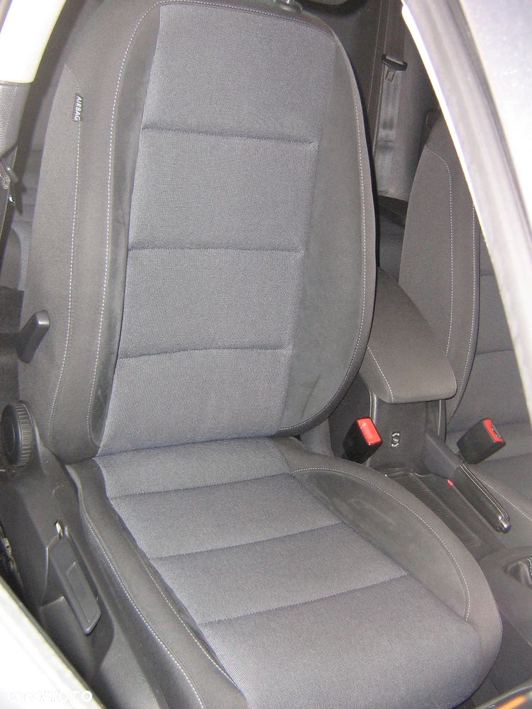 Volkswagen Golf - 17