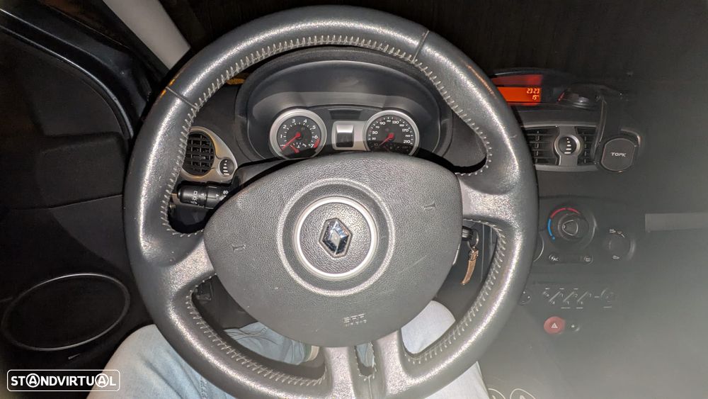Renault Clio Sport Tourer - 7