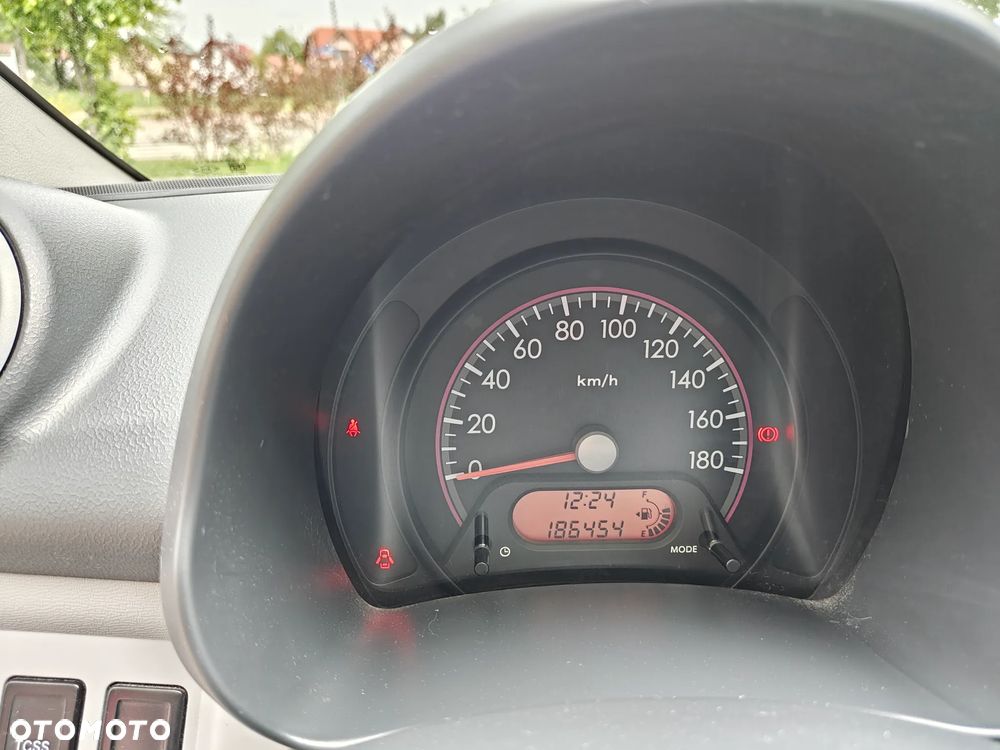 Suzuki Alto 1.0 Club City - 16