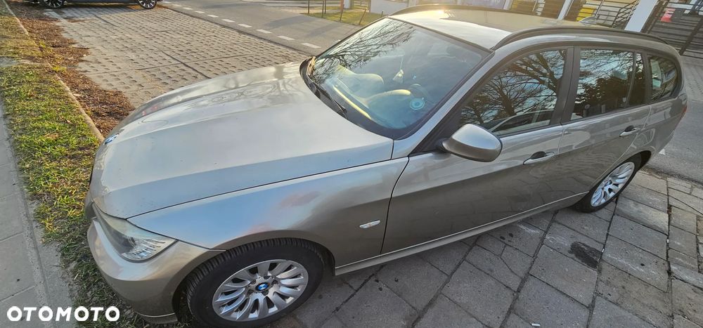 BMW Seria 3 318d DPF - 2