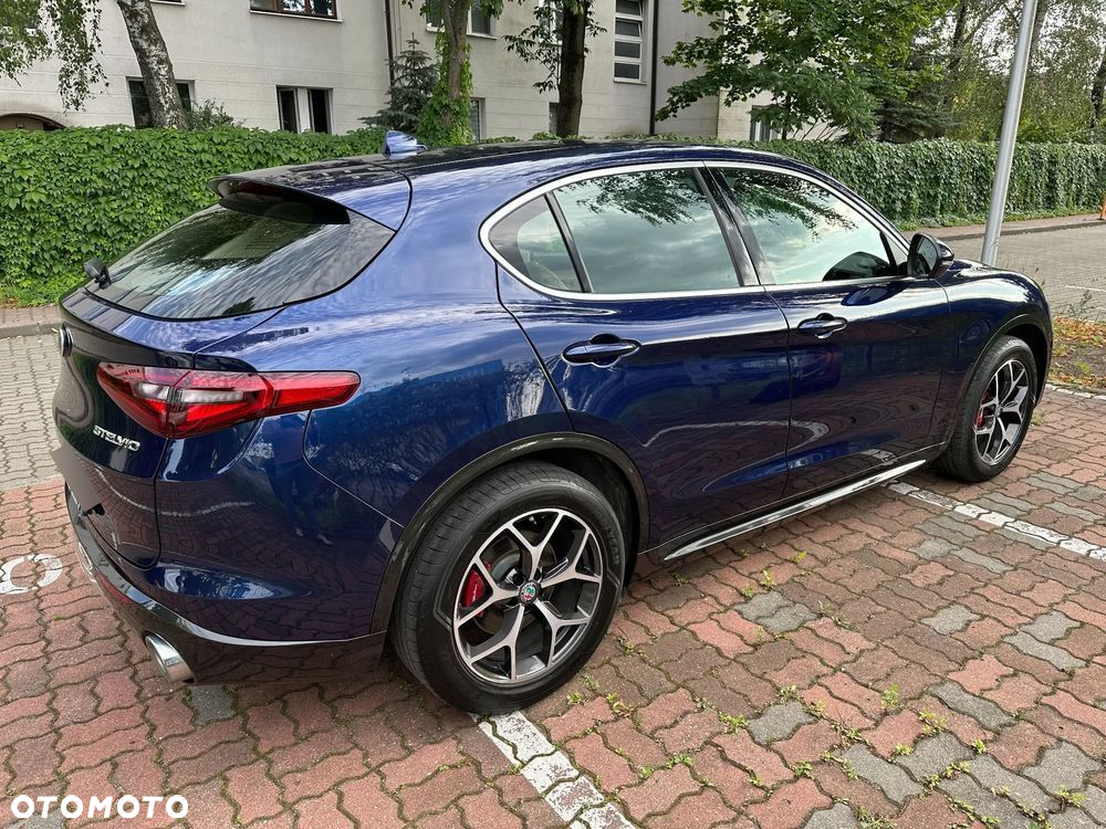 Alfa Romeo Stelvio - 2