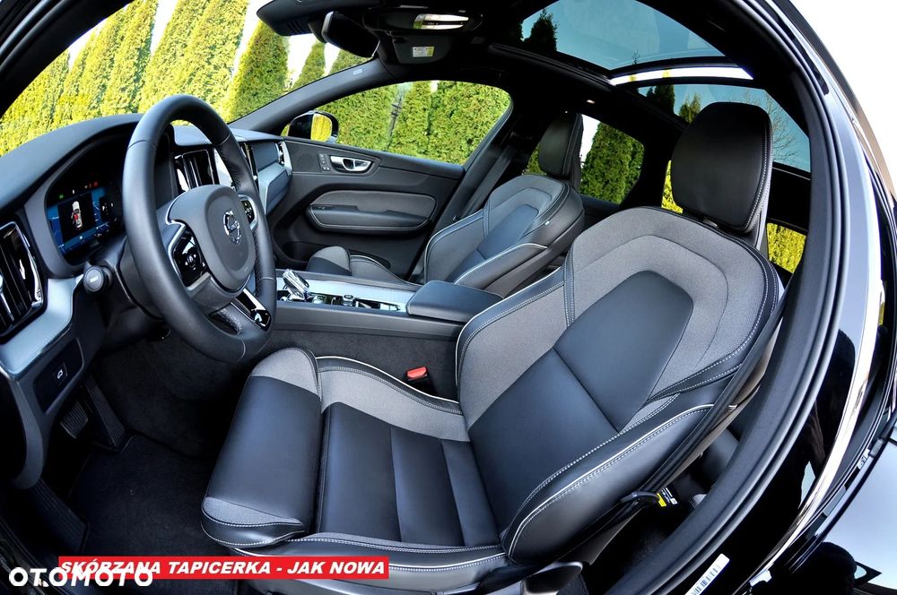 Volvo XC 60 B5 B AWD Plus Black Edition - 17