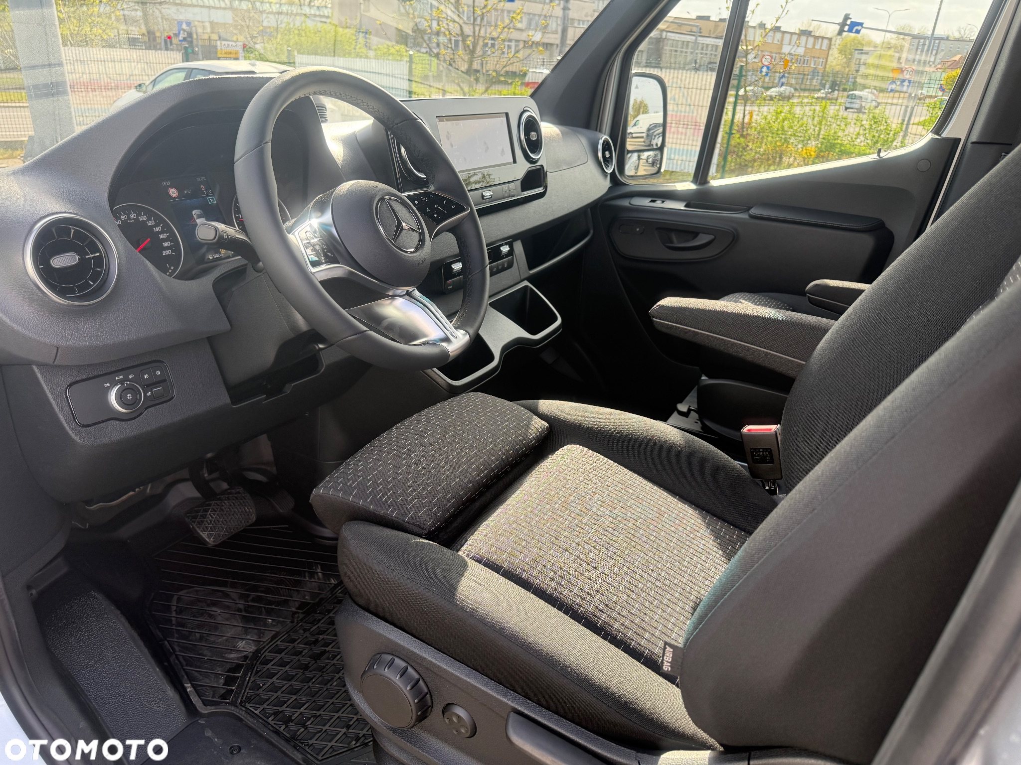 Mercedes-Benz Sprinter 317 CDI Long PRO 9G-Tronic 907.235 - 12