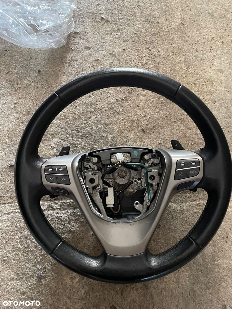 Kierownica Toyota Avensis T27 09-15r. - 1