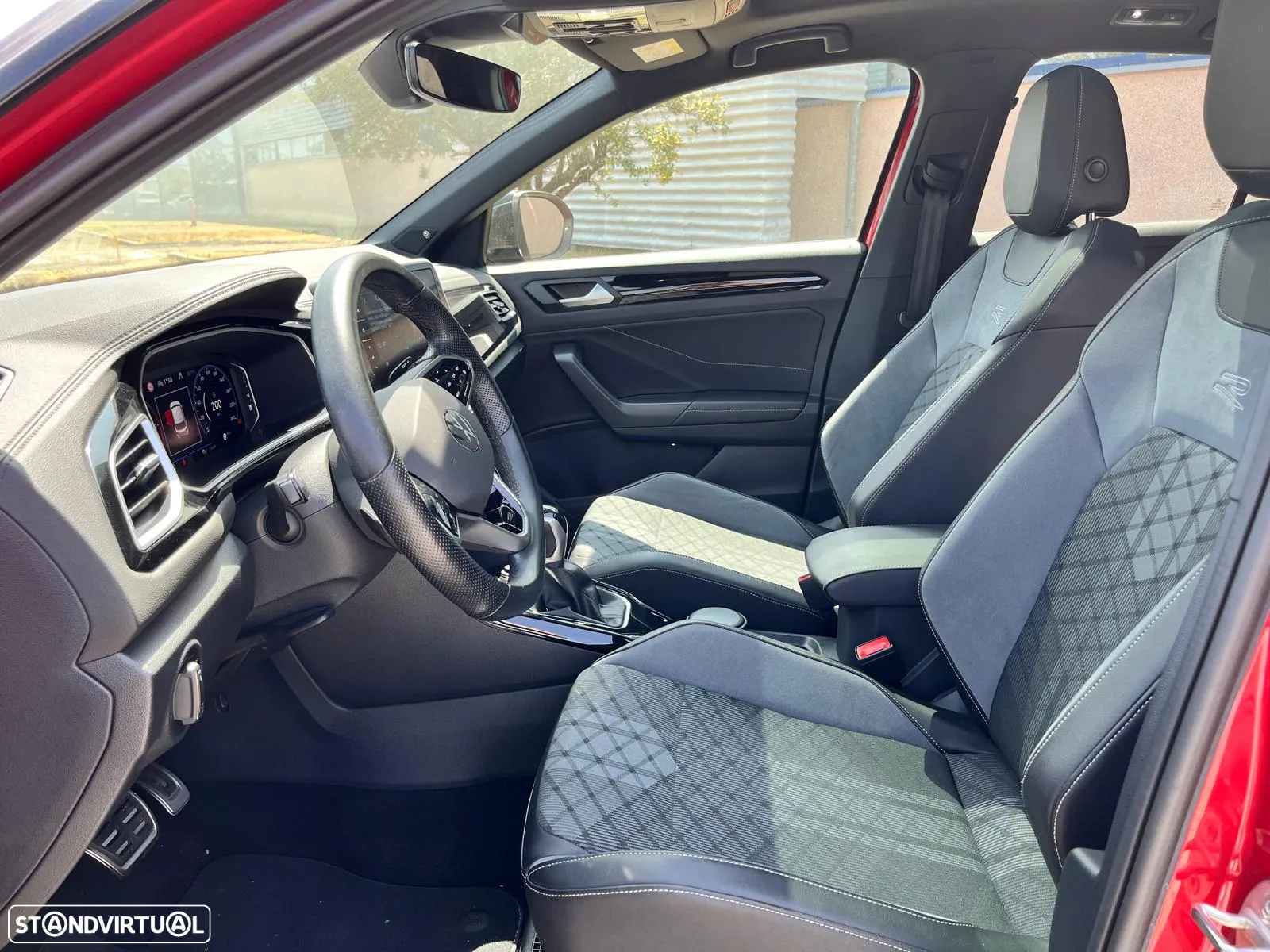 VW T-Roc 2.0 TDI R-Line DSG - 7