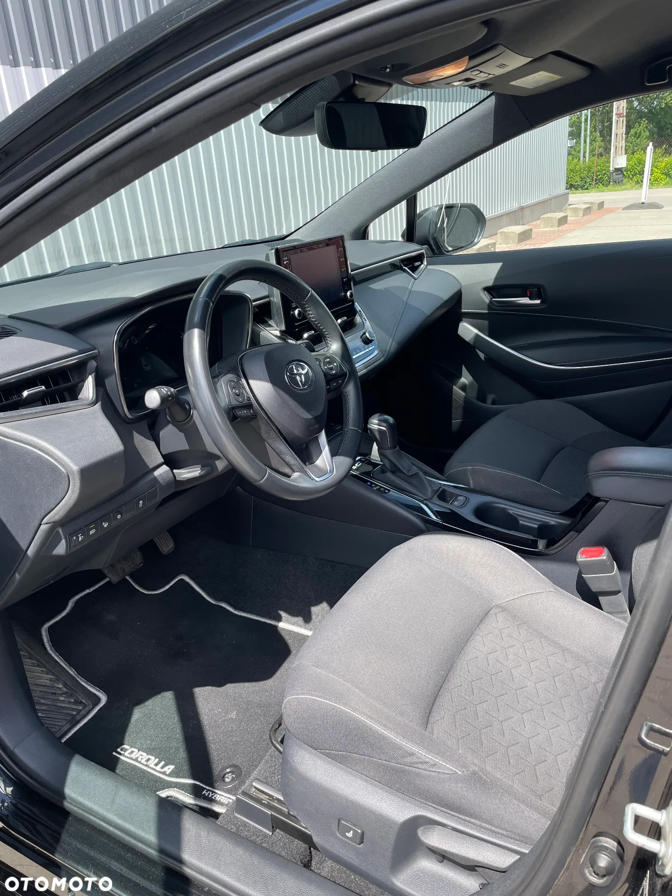 Toyota Corolla 1.8 Hybrid Comfort - 13