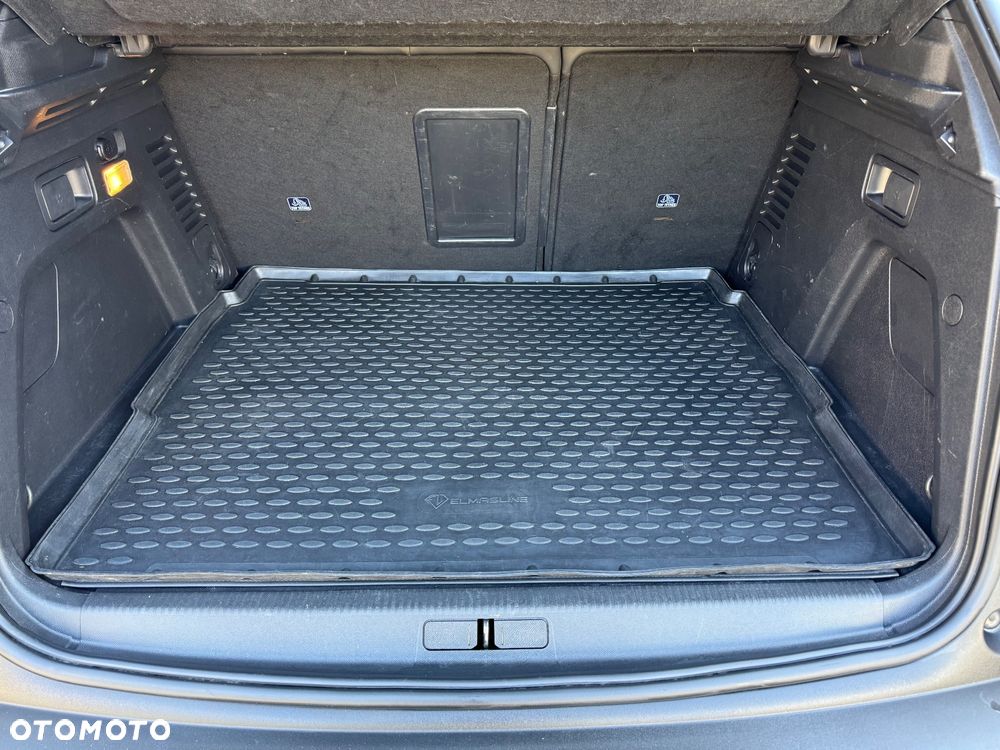 Peugeot 3008 1.6 PureTech Hybrid4 PHEV Allure S&S EAT8 - 36