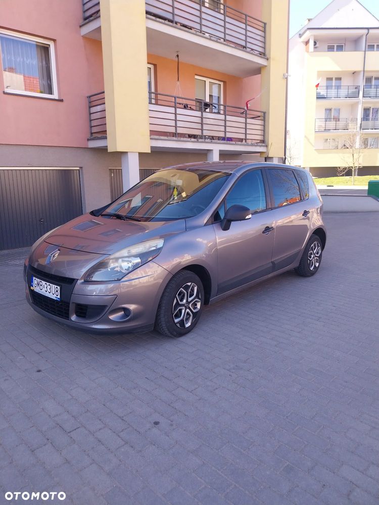 Renault Scenic 1.6 16V Authentique - 9