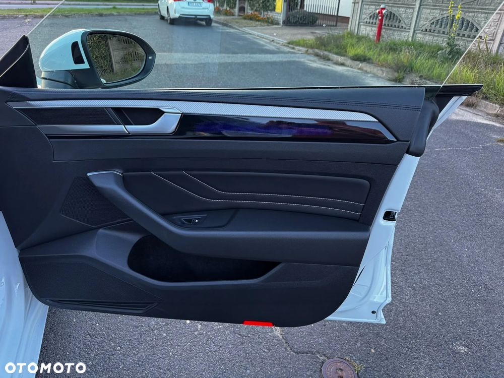 Volkswagen Arteon 2.0 TDI SCR 4Motion DSG R-Line - 16