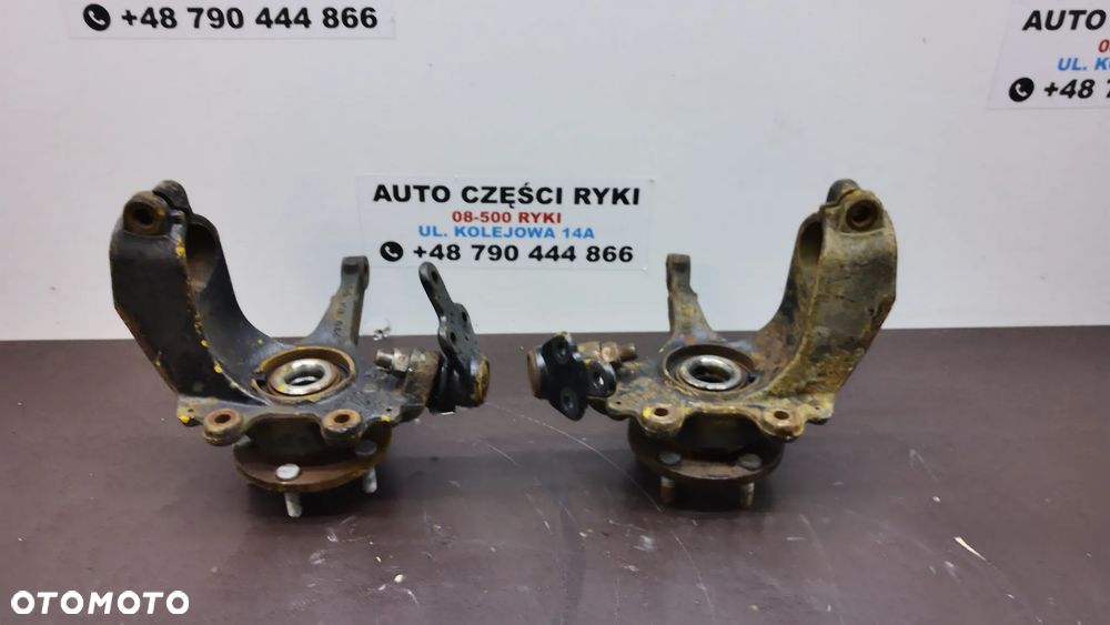 Ford C-Max Focus Zwrotnica Prawa lewa 3M51-3K170  3M51-3K171 - 1