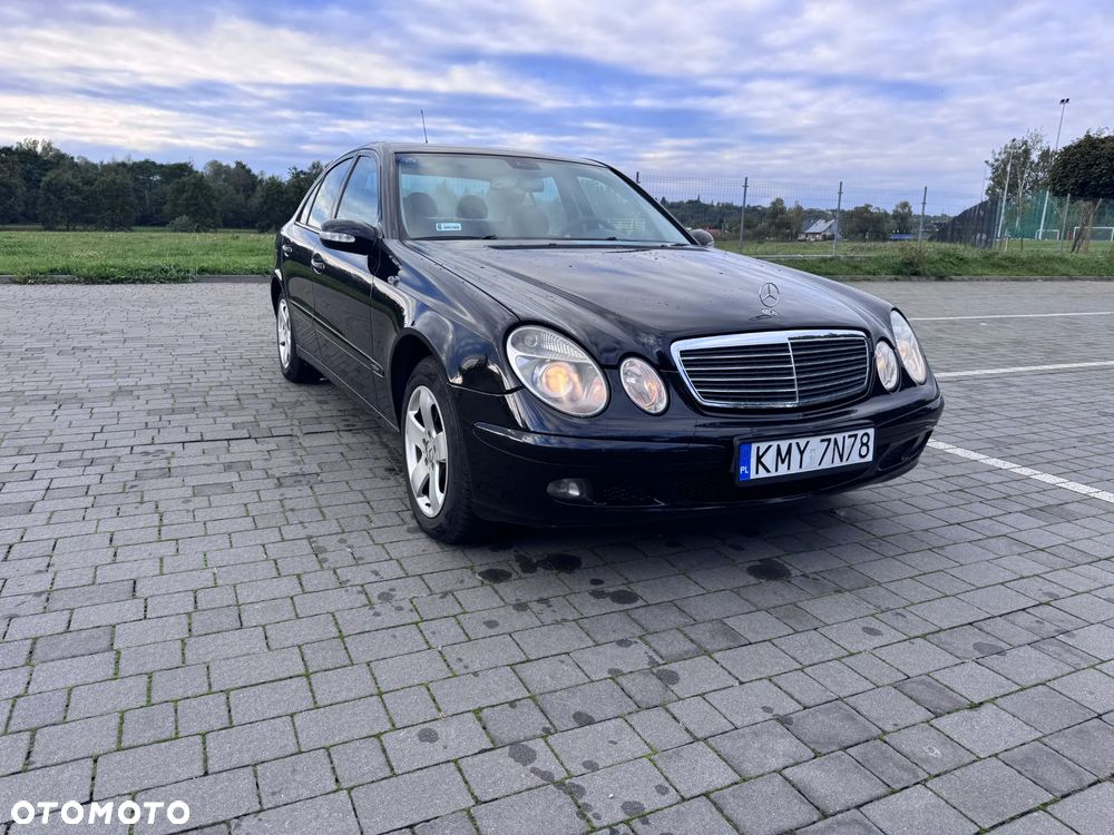 Mercedes-Benz E-Class 2004 photo 4