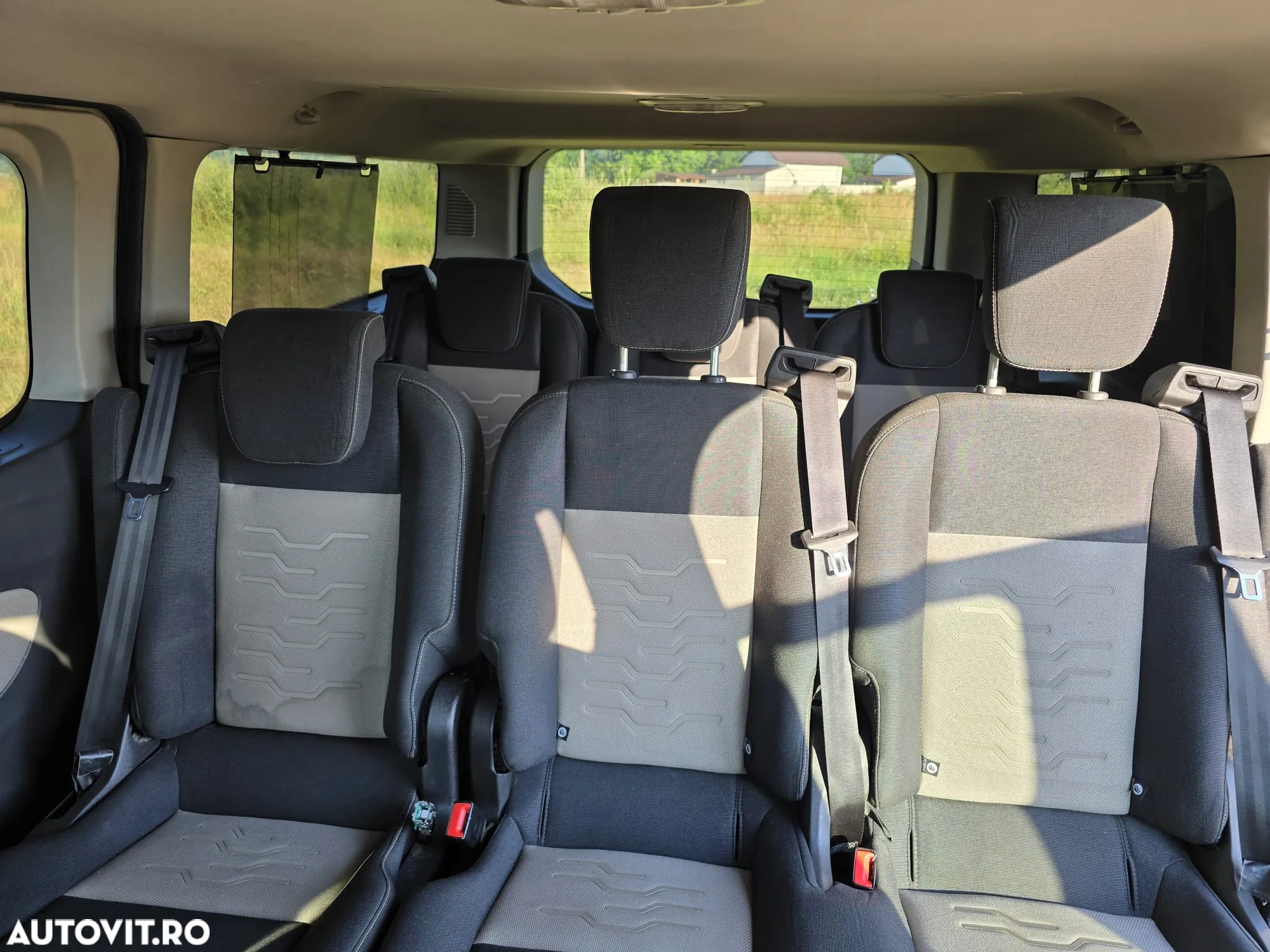 Ford Tourneo Custom - 13