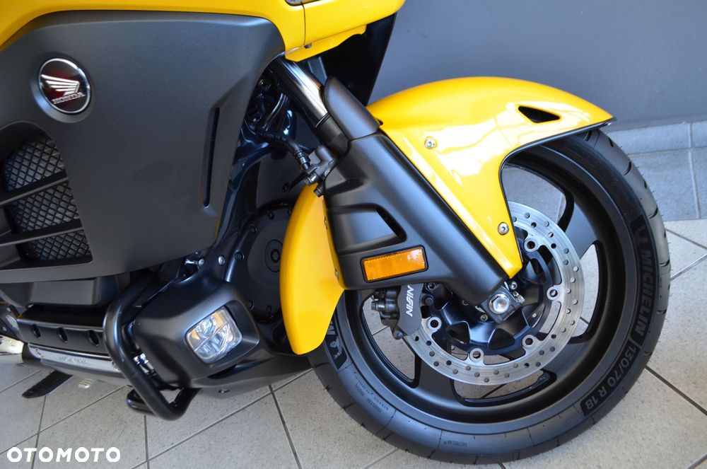 Honda GL - 10