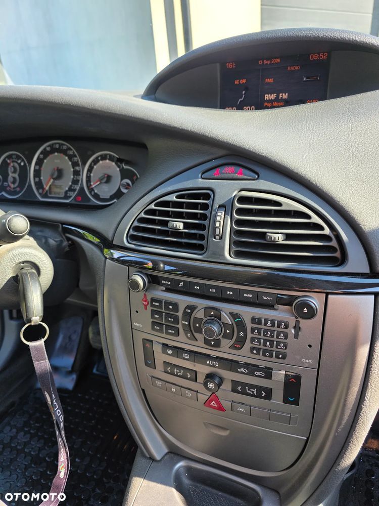 Citroën C5 II 2.2 HDi Exclusive - 12