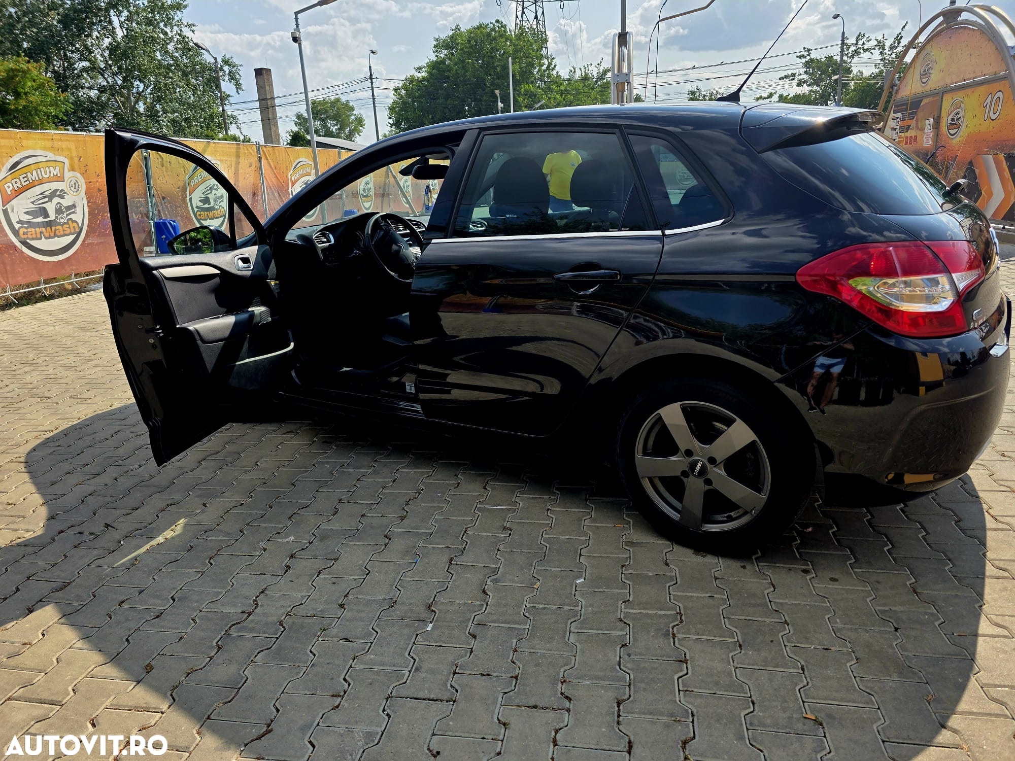 Citroën C4 1.6 e-HDi FAP Exclusive - 9