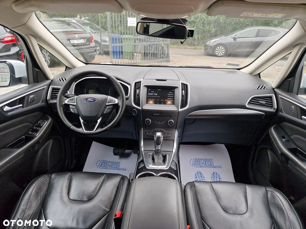 Ford S-Max 2.0 TDCi 4WD Titanium PowerShift - 24