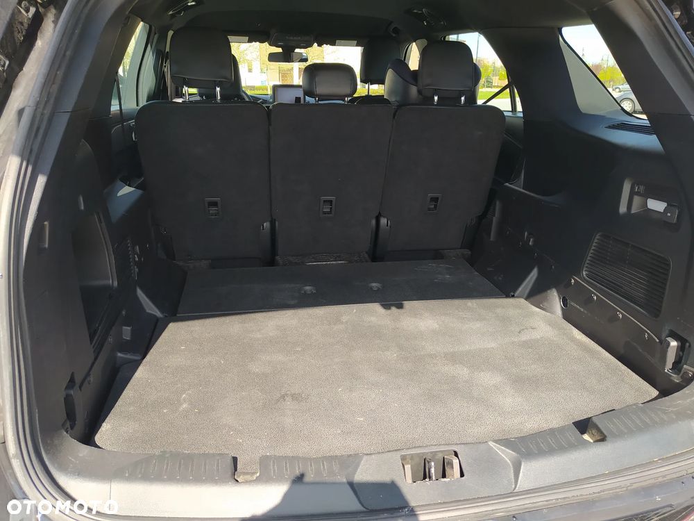 Ford Explorer - 27