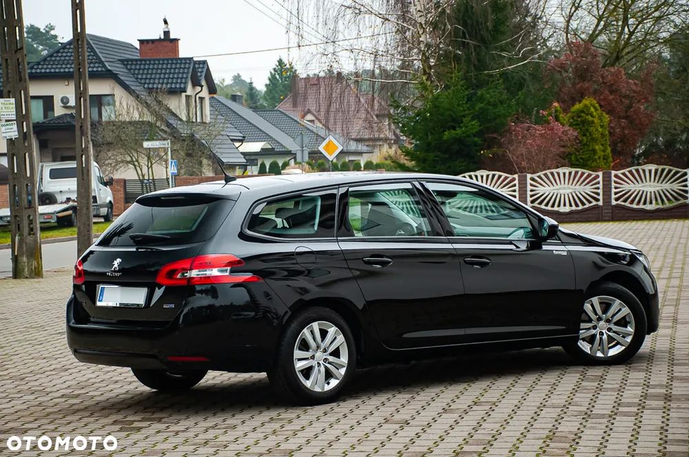 Peugeot 308 BlueHDi 150 Automatik Stop & Start Allure - 24