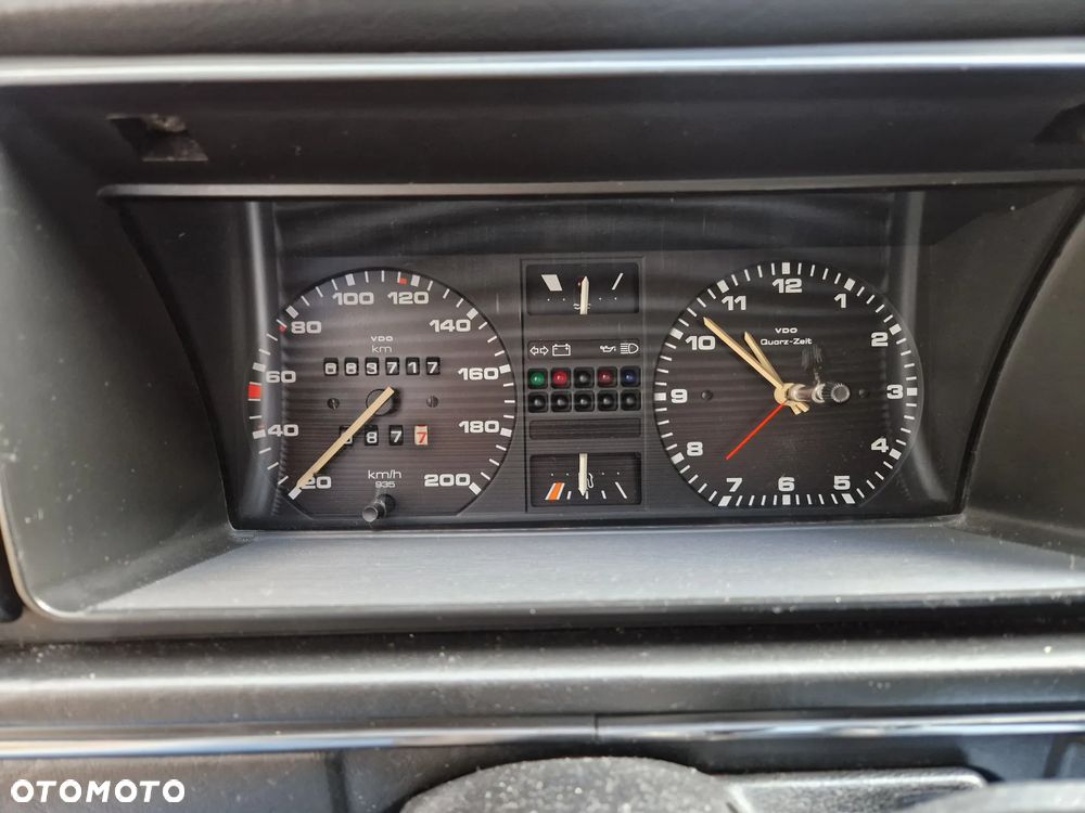 Volkswagen Golf - 28