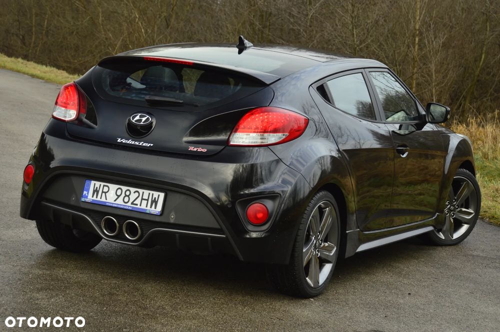 Hyundai Veloster - 11