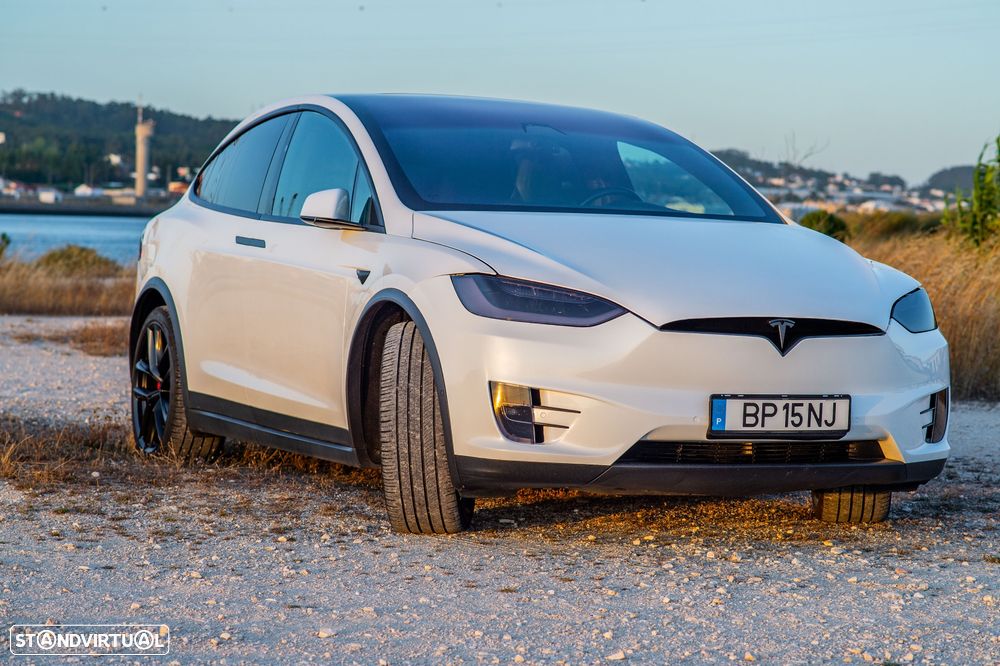 Tesla Model X P100D - 38
